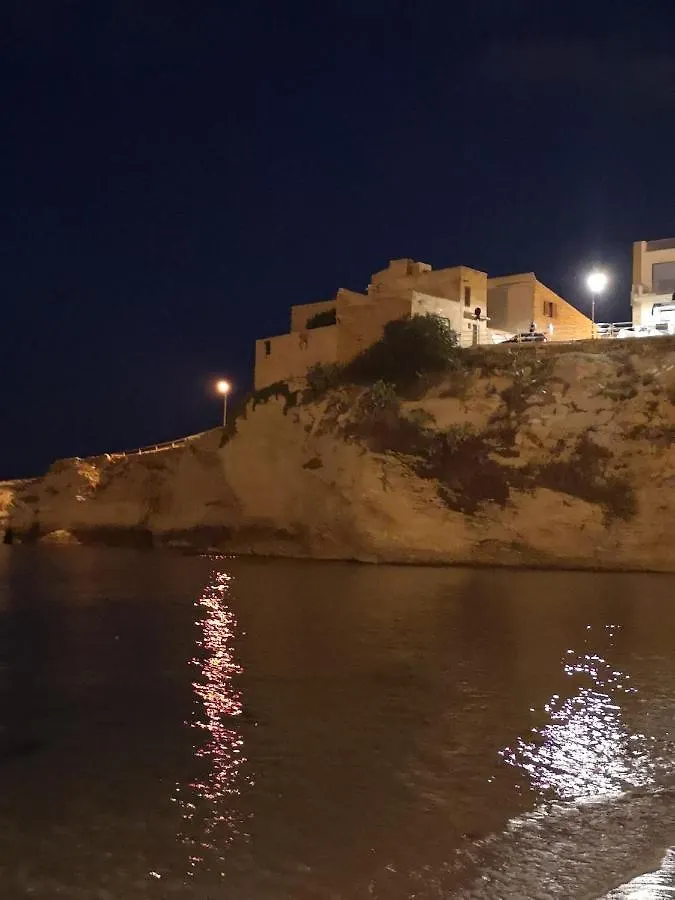 La Casa Nella Roccia Villa Terrasini Italy